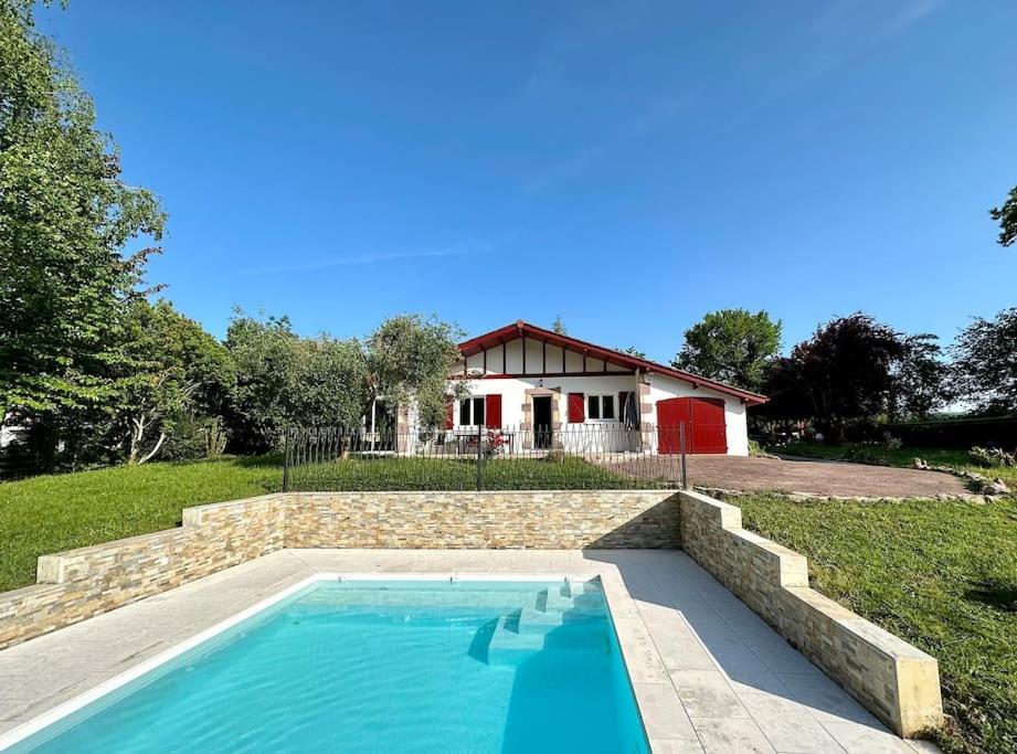 Maison Avec Piscine Caro  外观 照片