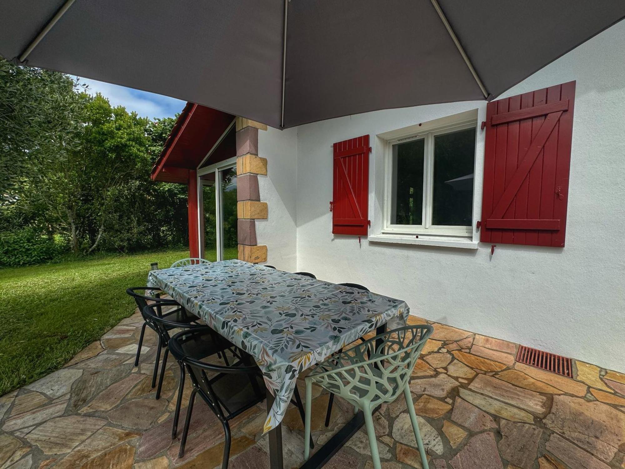 Maison Avec Piscine Caro  外观 照片